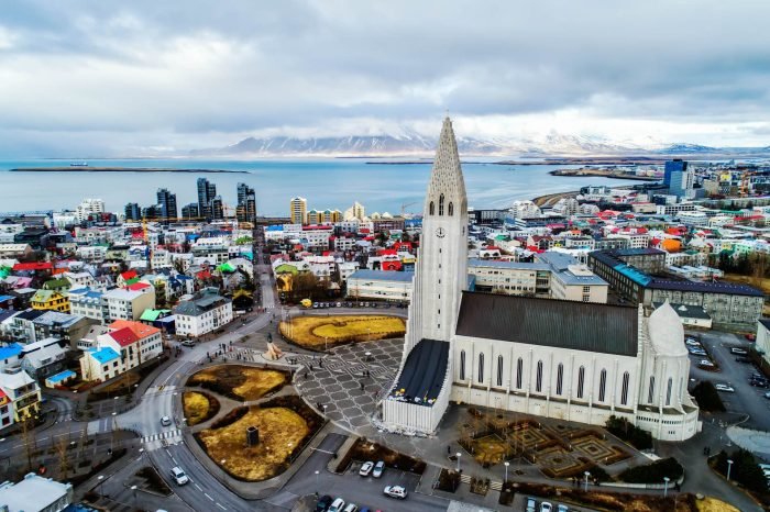 Reykjavik City & Mount Esja Helicopter Tour with Landing